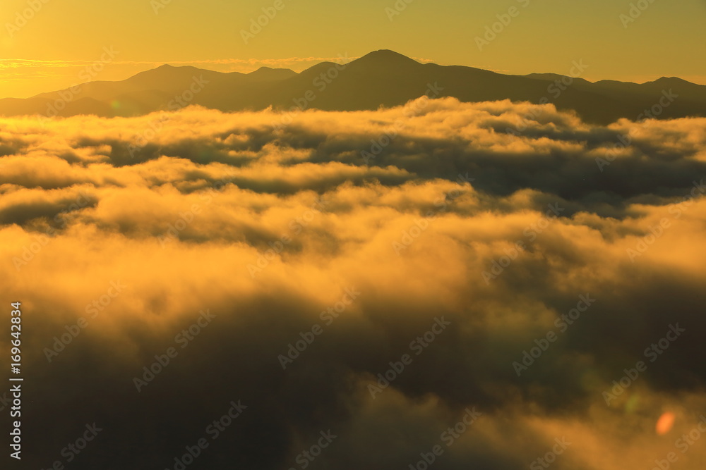 Obraz premium 遠野盆地の雲海