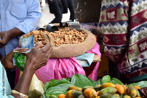 Photos Erdnüsse auf dem Markt zu verkaufen