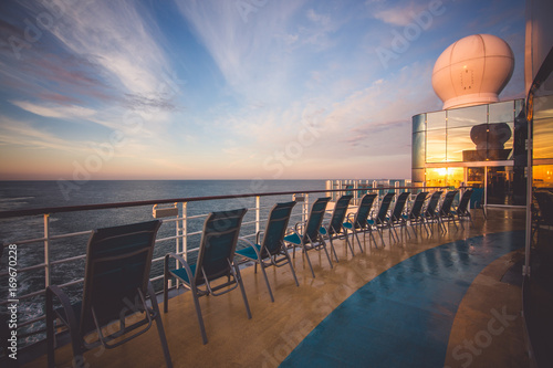 Cruise Sunrise & Sunset