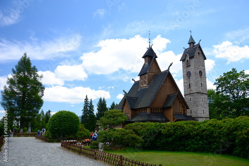Obraz na płótnie Drewniana świątynia Wang, kościół w Karpaczu, Karkonosze w salonie