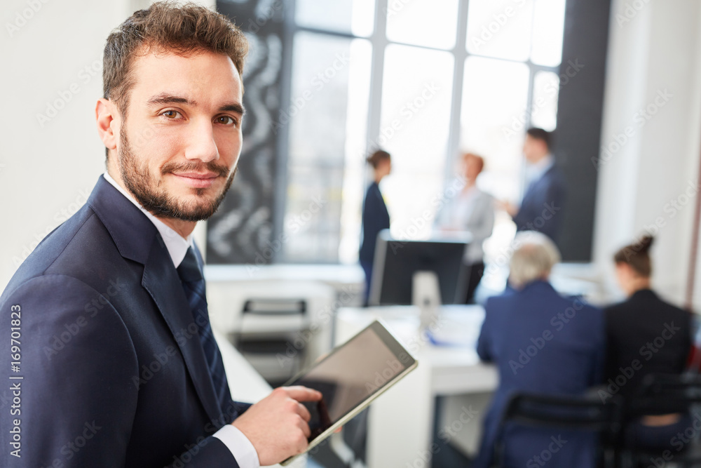 Business Berater mit Tablet Computer Business Berater mit Tablet Computer