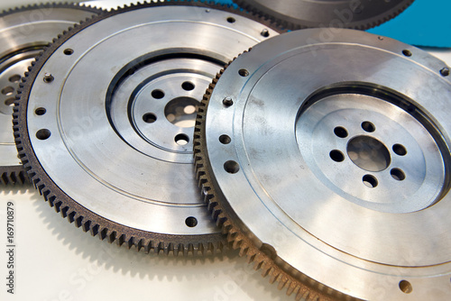 Crankshaft flywheels