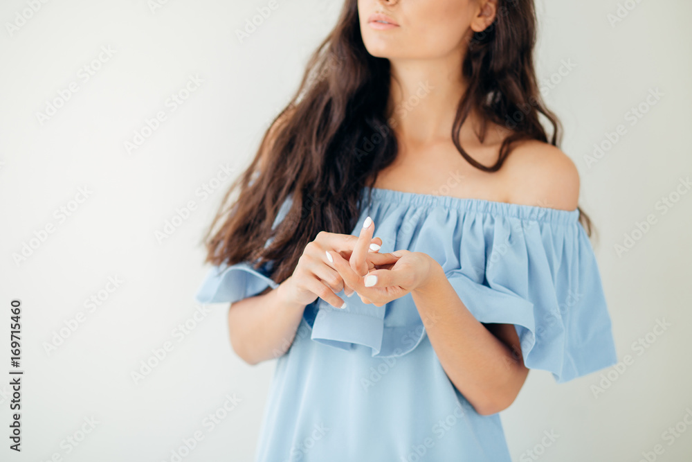 young women counting on hands young women counting on hands