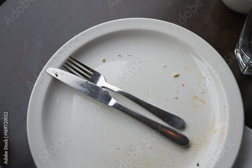 Empty plate © simona