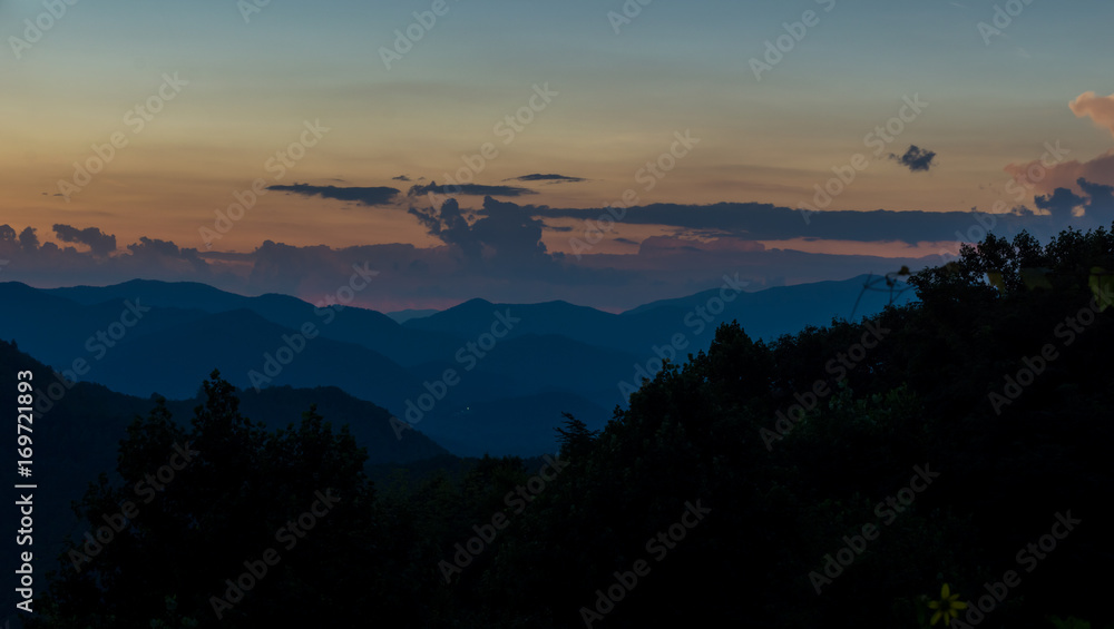 Fototapeta premium Eclipse Sunset NC Mountains