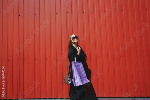 Girl on shopping © hetmanstock2