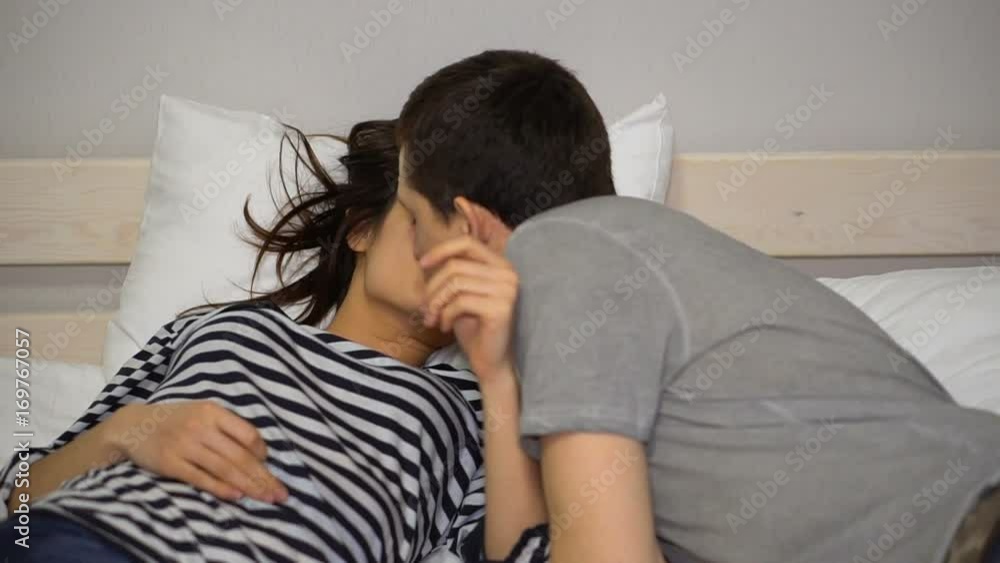 Guy kisses a girl with braces before bedtime Guy kisses a girl with braces before bedtime