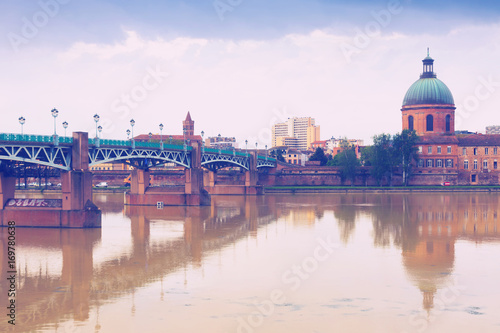 Saint-Pierre Bridge and Dome de la Grave in Toulouse