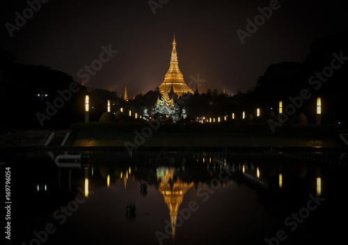 Foto shwedagon shine