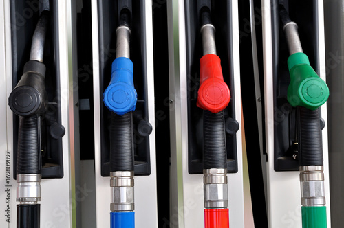 Nozzles for automobile fuel