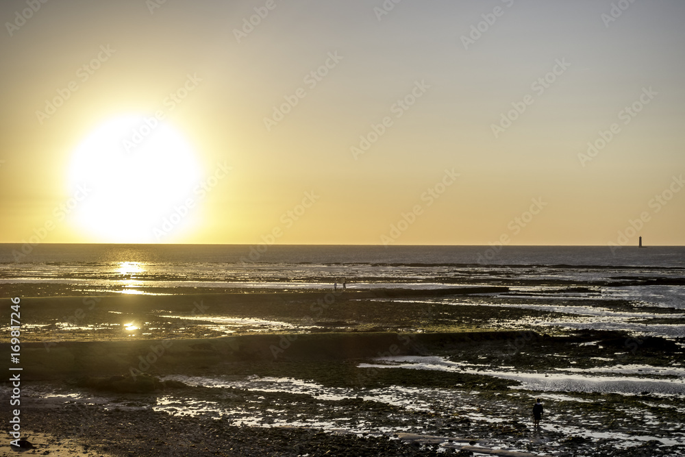 Coucher de soleil en bord de mer Coucher de soleil en bord de mer