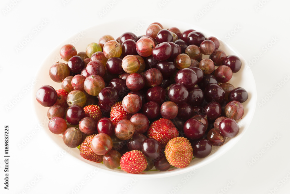 Berry platter in a plate Berry platter in a plate