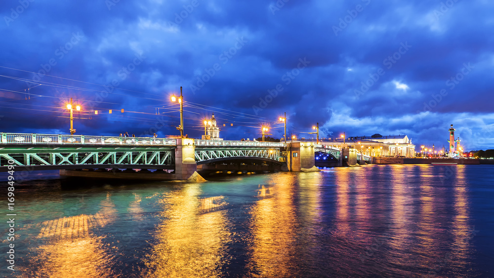 Night view of the Palace Bridge in St. Petersburg
