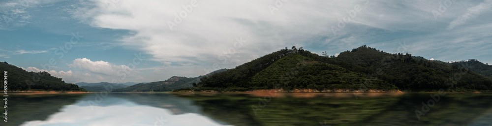 Fototapeta premium Beautiful panorama view of lake in Bang Lang Dam ,Yala , Thailand