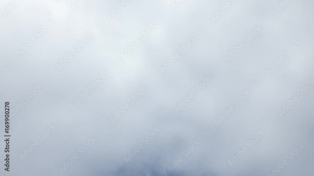 厚い雲が覆う空 厚い雲が覆う空