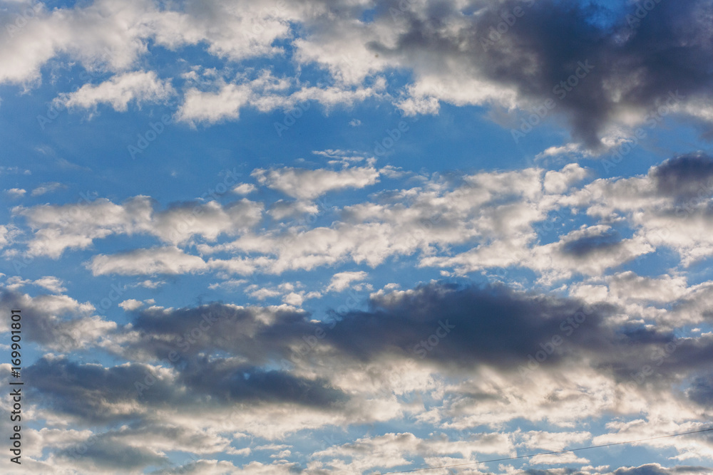 Obraz premium A beautiful sky with clouds and sun