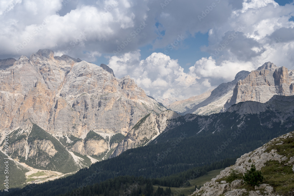 Obraz premium Dolomites Alps, mountain panorama in northern Italy.
