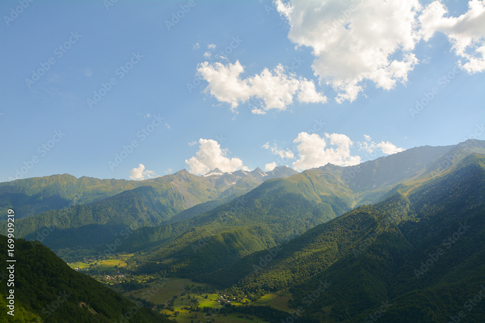 Beautiful Georgian Caucasus Landscape in Upper Svaneti fonfonefonovyi riezhimkontiekstobrazovaniiepodghotovkapodopliokapriedposylkapriedystoriiaproiskhozhdieniiezadnii planзадний планконтекстобразова Beautiful Georgian Caucasus Landscape in Upper Svaneti fonfonefonovyi riezhimkontiekstobrazovaniiepodghotovkapodopliokapriedposylkapriedystoriiaproiskhozhdieniiezadnii planзадний планконтекстобразова