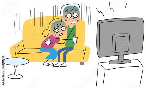 ホラーを観るカップル