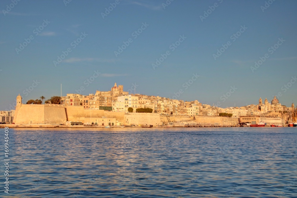 La valette, capitale de Malte et la côte nord de l'île