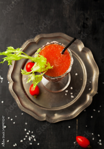 Tomato-celery smoothie with salt