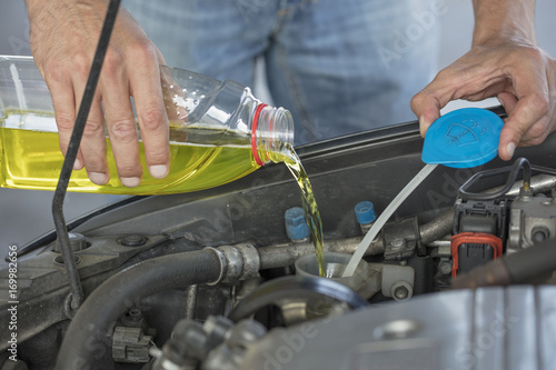 Slika na platnu Windshield liquid