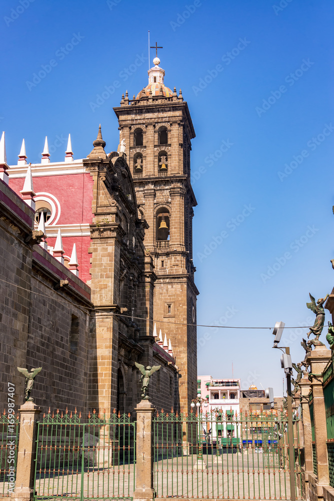 Fototapeta premium View of the Puebla Cathedral