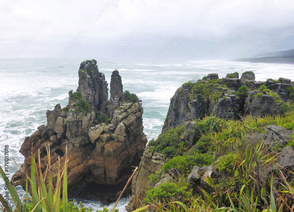 Pancake rocks in Punakaiki, South island, New Zealand Pancake rocks in Punakaiki, South island, New Zealand