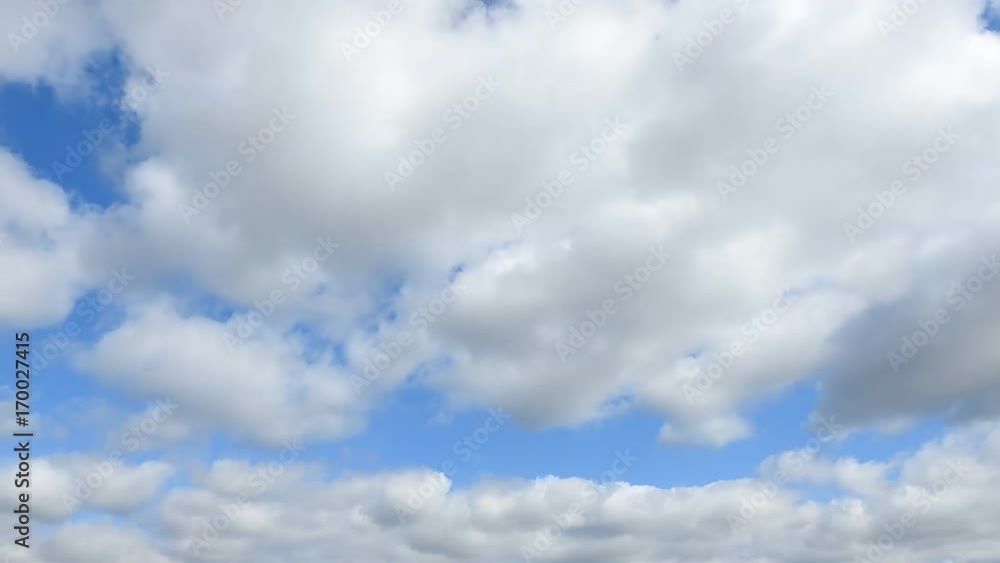 もくもくと灰色の雲が青空を覆う。10分を10秒のタイムラプス動画 もくもくと灰色の雲が青空を覆う。10分を10秒のタイムラプス動画