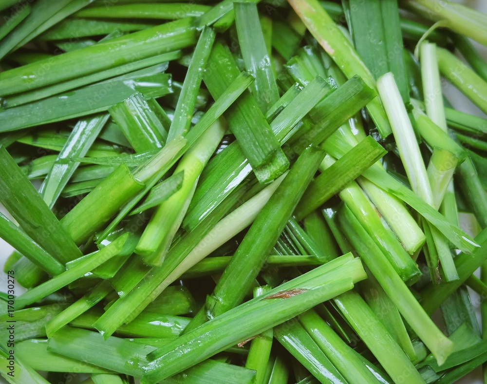 Fresh Chopped Garlic Chives with Vitamin K, C, A, B9 Fresh Chopped Garlic Chives with Vitamin K, C, A, B9