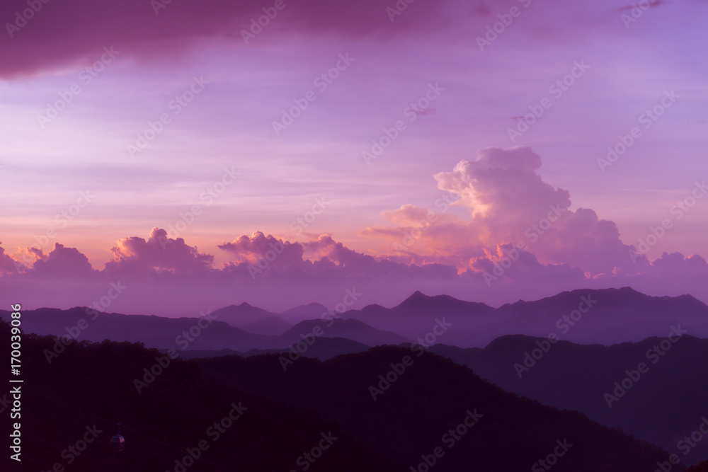 Obraz premium sunset over the mountains