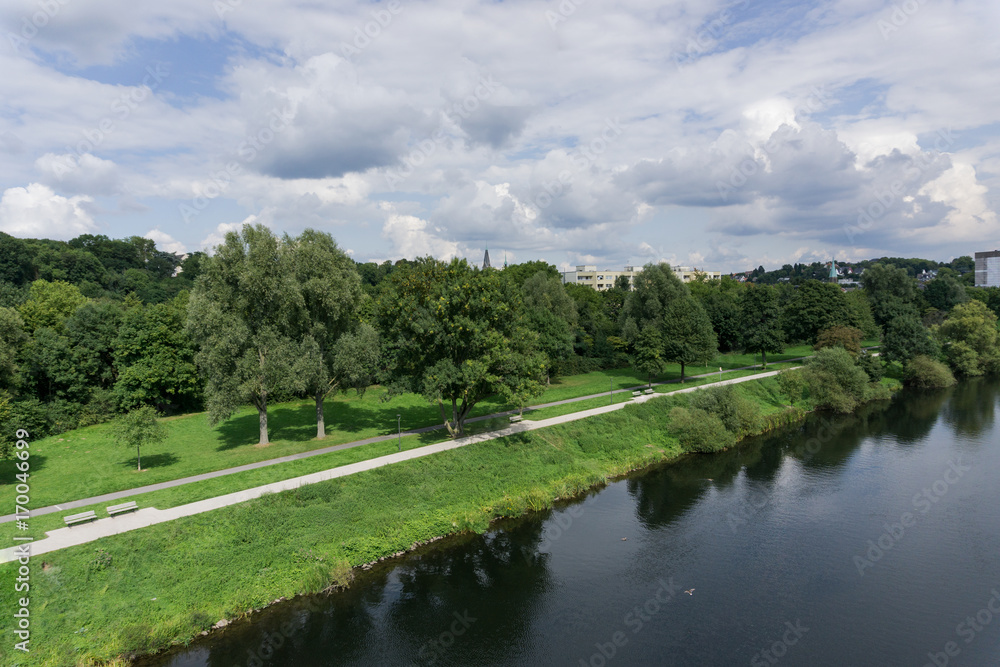Luftbild Promenade mit Spazierweg am Fluss Luftbild Promenade mit Spazierweg am Fluss