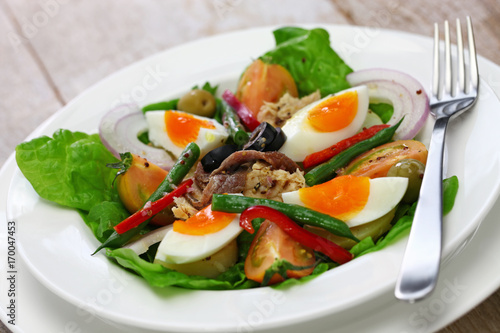 nicoise salad, french traditional cuisine