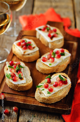 Pomegranate Brie balsamic crostini