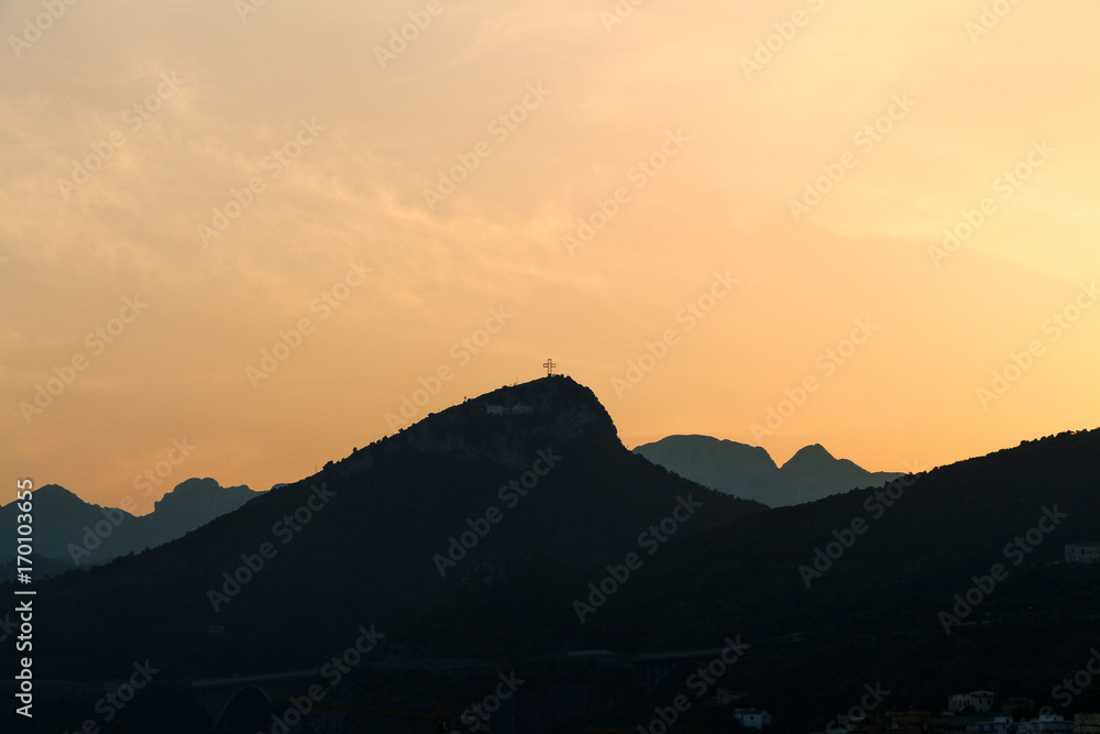 Obraz premium Sunset in the mountains of Salerno