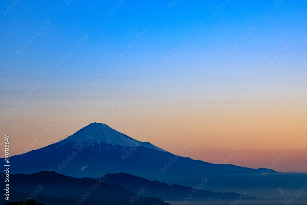 日本平から望む朝焼けと富士山