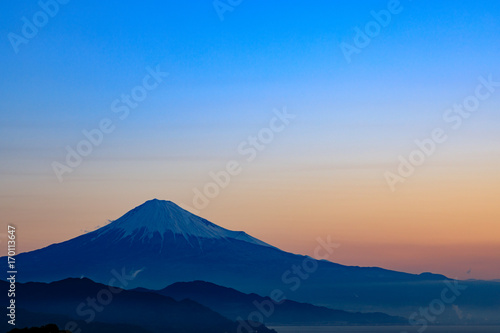 日本平から望む朝焼けと富士山