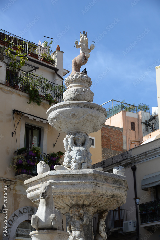 Minotaurus-Brunnen in Taormina
