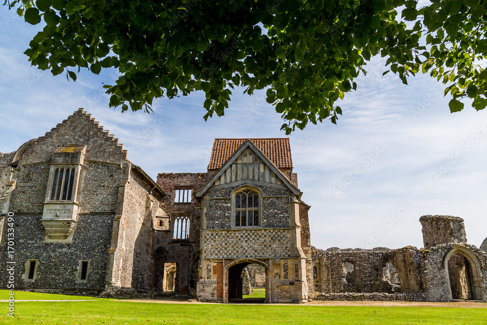 Fototapeta premium Framing Castle Acre Priory