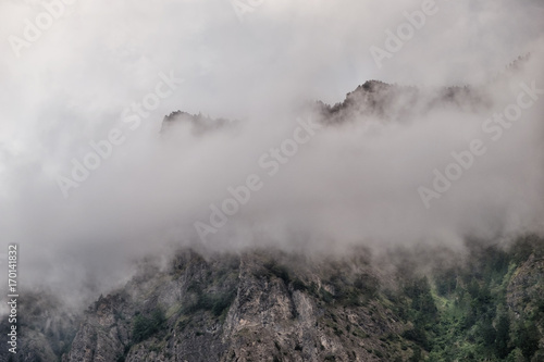 Nebel in den Bergen in der Schweiz © Andrea