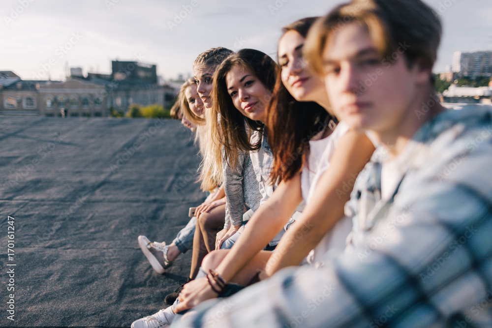 Obraz premium Group of people. Happy friendship background. Celebration outside, creative leisure time