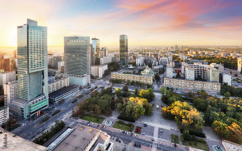 Naklejka premium Zmierzch panorama Warszawa, stolica Polska, Europa