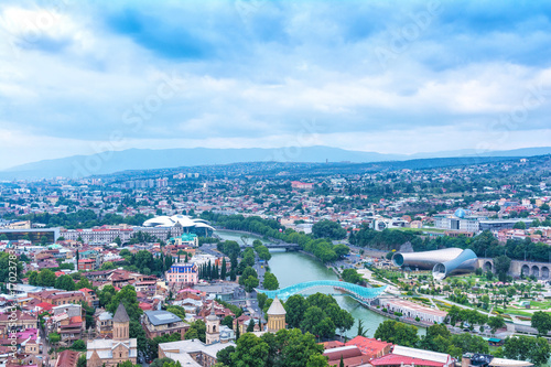 Fototapeta Naklejka Na Ścianę i Meble -  The Bridge of Peace over the Kura River in Tbilisi