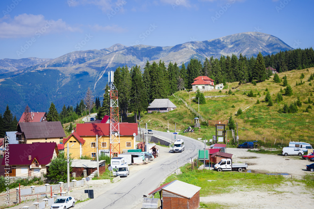 Fototapeta premium Ranca mountain resort in Parang Carpathians, Romania