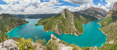 Tableau sur toile Panorama of Canelles reservoir in La Noguera, Lleida province, Catalonia, Spain