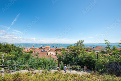 BASSIN D'ARCACHON (France), le village de L'Herbe © E. Cowez