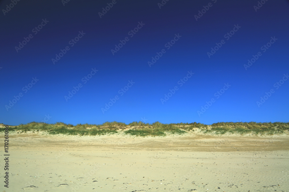 Dünen an der Küste des Atlantik, Bretagne, Frankreich, Crozon-Halbinsel, Plage de Kersiguenou