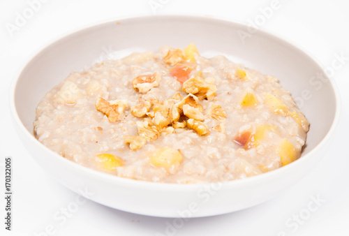 Porridge with apple and walnuts
