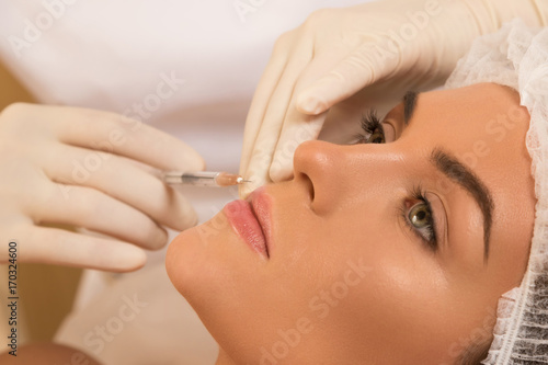 Obraz na płótnie Llips augmentation procedure