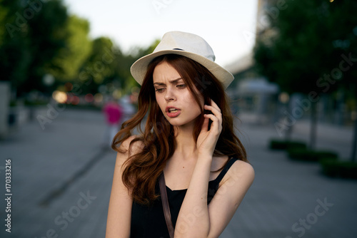 emotions, woman with hat in the city, portrait © SHOTPRIME STUDIO